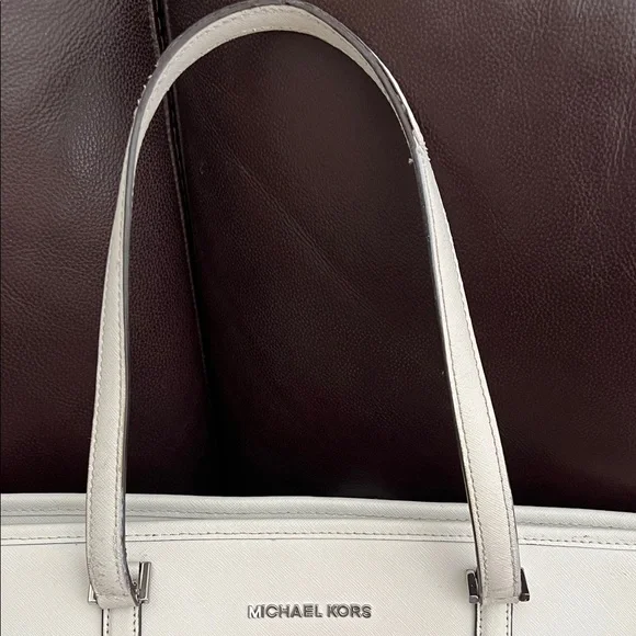 MICHAEL KORS ELEGANT CREAM TOTE - Picture 8 of 16